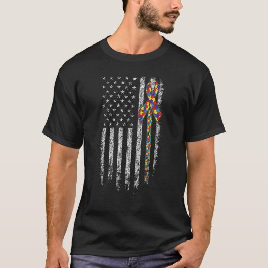 Autism Awareness T Shirt American Flag Distressed  Tシャツ (正面)