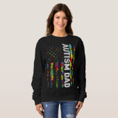Autism Dad Awareness American Flag USA Support Aut スウェットシャツ (正面フル)