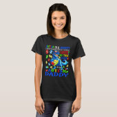 Autism Daddy Journey Quote Autism Awareness Dinosa Tシャツ (正面フル)