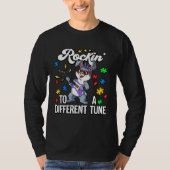 Autism Rockin To A Different Tune Tシャツ (正面)