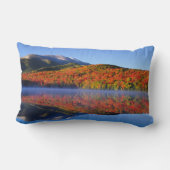 Autumn Adirondack Mountains | New York ランバークッション (裏面)