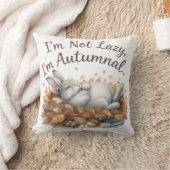 Autumn Bunny in Leaves with Funny Lazy Quote クッション (ブランケット)