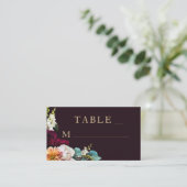 Autumn Burgundy Floral Gold Typography Wedding プレイスカード (スタンド正面)