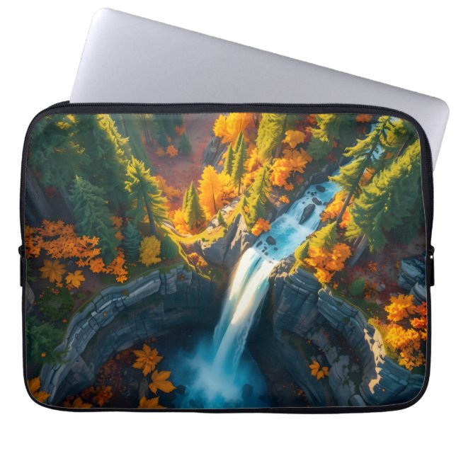 Autumn Canyon Waterfall – Vibrant Fall Forest Land ラップトップスリーブ (正面)