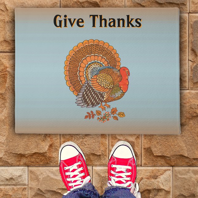 Autumn Colours Male Turkey in Leaves Give Thanks ドアマット (Male Turkey Autumn coloured feathers in leaves on Thanksgiving Give Thanks door welcome mat.)