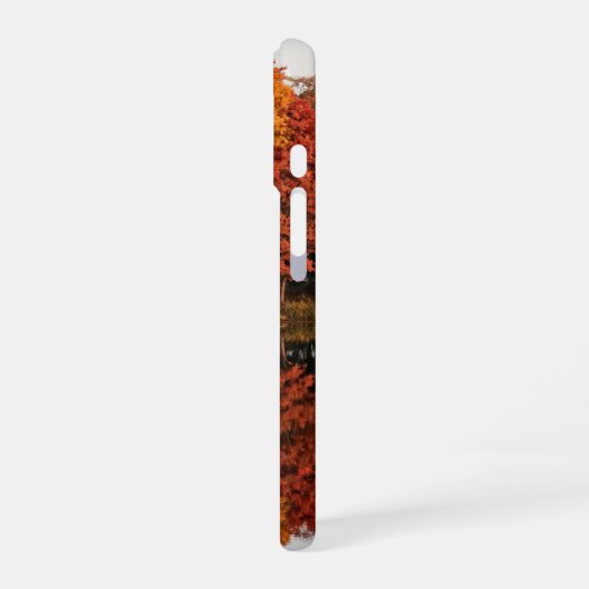 Autumn Lake Reflection Phone Case iPhone 16ケース (左側面)