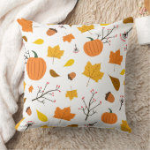 Autumn Leaves and Pumpkins with Pastel Yellow Back クッション (ブランケット)
