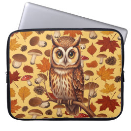 Autumn Owl And Leaves ラップトップスリーブ