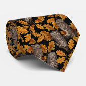 Autumn owls on black ネクタイ (ロール)