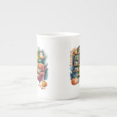 Autumn Reading Chair Mug — Cozy Lamp & Book Corner ボーンチャイナマグカップ (正面)
