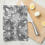 Autumn Squirrel Mandala Hand-Drawn キッチンタオル<br><div class="desc">This unique Autumn kitchen towel features an intricate,  hand-drawn mandala of squirrels and fall-inspired elements. With a customizable background color,  it easily complements any kitchen decor,  adding a stylish,  personalized touch to your space. Perfect for squirrel lovers,  this towel makes a delightful,  one-of-a-kind gift!</div>