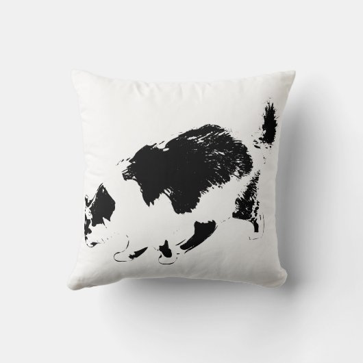 Autumn Stalker in Shadows クッション (裏面)