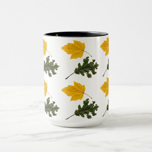 Autumn Symmetry Leaf Pattern マグカップ (中央)