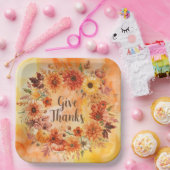 Autumn themed thanksgiving with flowers  pumpkins ペーパープレート (パーティー)