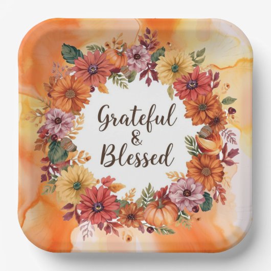 Autumn themed thanksgiving with flowers pumpkins ペーパープレート (正面)