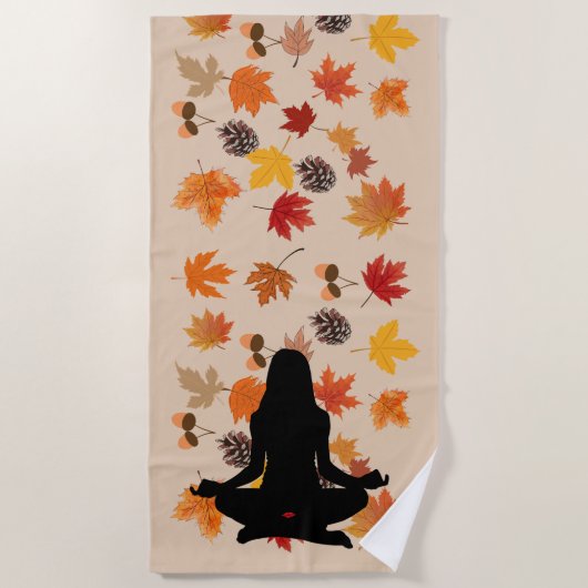 Autumnal Tranquility: Lotus and Leaf Pattern ビーチタオル (正面)