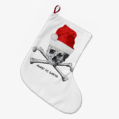 Avast Yeサンタの休日の海賊スカルのストッキング ラージクリスマスストッキング (正面 (吊り時))