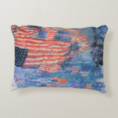 Avenue in the Rain by Frederick Childe Hasssam アクセントクッション (裏面)