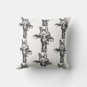 Averyのキリンのアクセントの枕 クッション (裏面)