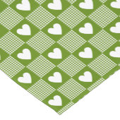 Avocado Green Gingham Heart Patch Plaid ショートテーブルランナー (コーナー)