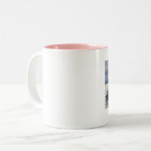 AVONのピンクの環状のコーヒー・マグ ツートーンマグカップ (正面左)