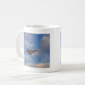 Avro RJ85ジェット機の着陸 コーヒーマグカップ (正面左)