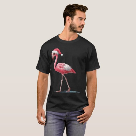 Awesome Cool Flamingo With Christmas Hat And Sungl Tシャツ (正面フル)