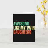 Awesome Like My Twin Daughters Funny Mom Dad Paren カード (黄色い花)