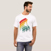 Awesome Rock Climbing Adventure Retro Mountain Tシャツ (正面フル)