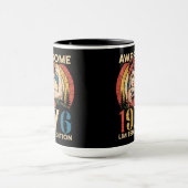 Awesome Since 1976 50th Women's Birthday Retro  マグカップ (中央)