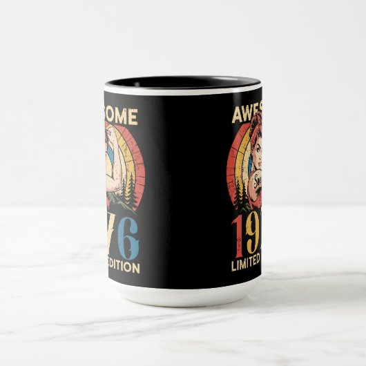 Awesome Since 1976 50th Women's Birthday Retro  マグカップ (中央)