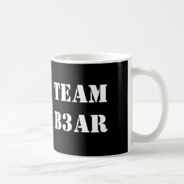 AWESOMEnessのTeamb3arのマグ コーヒーマグカップ