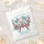 Axes & Roses - ハチェット投げ独身パーティー フェイバーバッグ (クリップ留めされた状態)