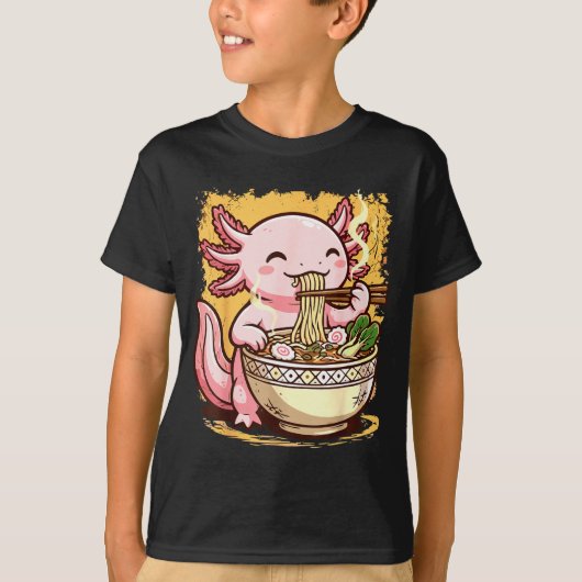 Axolotl Eating Ramen Noodles Tシャツ (正面)
