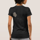 Ayasha Loya ファインアーツ イーグルロゴ 女性用 Tシャツ (裏面)