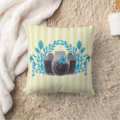 Azure Blueカメラと葉蝶付きカメラ クッション (ブランケット)