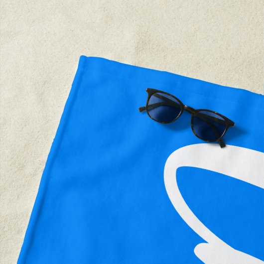 Azure Blue and White Lettering Script ビーチタオル (インサイチュ)