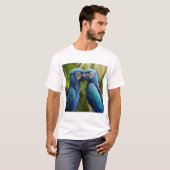 Azure Flight: Blue Macaw Tシャツ (正面フル)