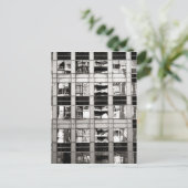 BおよびWでの反射 ポストカード (スタンド正面)