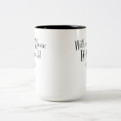 Bの平らで大きいマグ ツートーンマグカップ (中央)