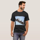 -B17走要塞に入飛んでいるる Tシャツ (正面フル)