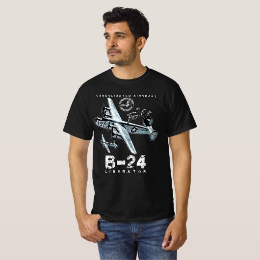 B24リベレーター飛んでいる棺第2次世界大戦重爆撃機A Tシャツ (正面フル)