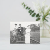 B.ドレスを着て耕す ポストカード (スタンド正面)