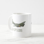 B-17要塞飛んでいる第2次世界大戦重爆撃機 コーヒーマグカップ (正面左)