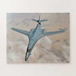 B-1B爆撃機の飛行中 主翼が完全に前方にスイープ ジグソーパズル