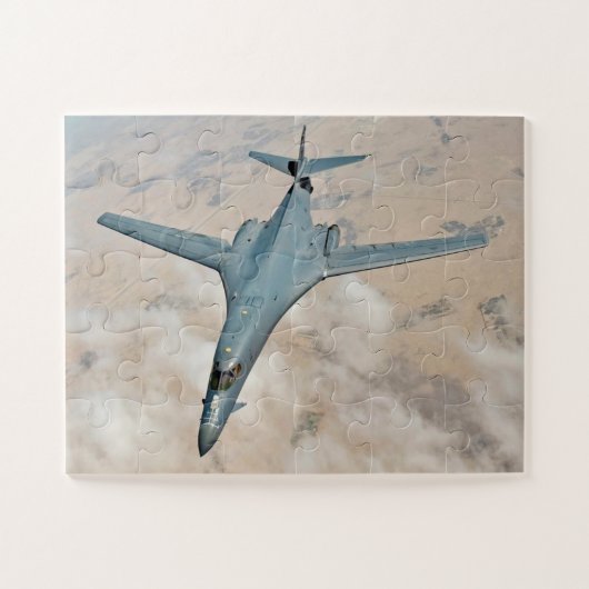 B-1B爆撃機 飛行中 主翼完全前進 ジグソーパズル (横)