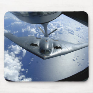 B-2精神は燃料を補給することのための位置に動きます マウスパッド