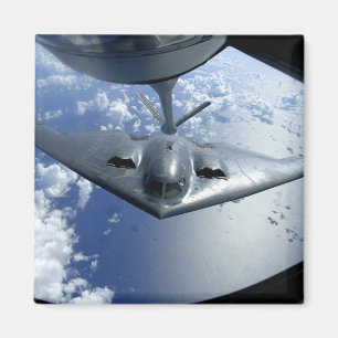 B-2精神は燃料を補給することのための位置に動きます マグネット
