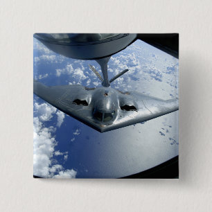 B-2精神は燃料を補給することのための位置に動きます 缶バッジ