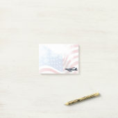 B-52アメリカ国旗の背景を持つストラトフォレス ポストイット (デスク上)